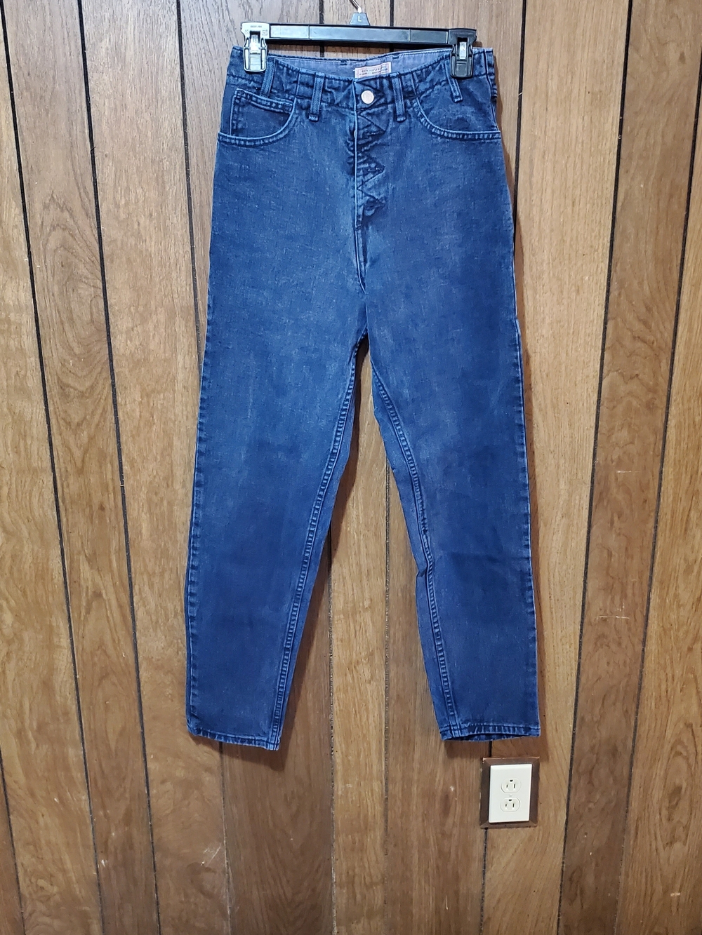 Guess Vintage USA  Women's Straight Dark Wash Button Fly Jeans Size 30
